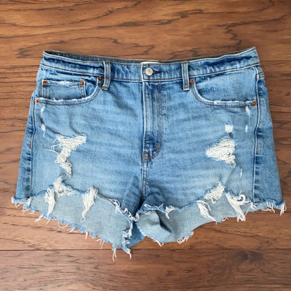 Abercrombie and Fitch High Rise Mom Short